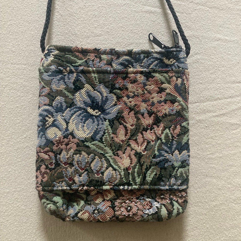 Vintage Floral Tapestry Purse - Picture 9 of 12